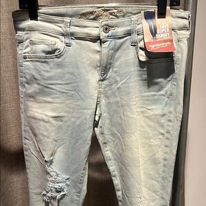 Arizona Jean Company Women's Light Blue Super Skinny Jeans